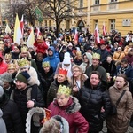 Orszak Trzech Króli 2023 w Świdnicy. Tradycyjnie z osiołkami