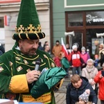 Orszak Trzech Króli 2023 w Świdnicy. Tradycyjnie z osiołkami