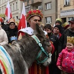 Orszak Trzech Króli 2023 w Świdnicy. Tradycyjnie z osiołkami