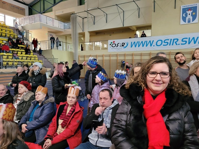 Orszak Trzech Króli 2023 w Świebodzicach. Razem do Betlejem