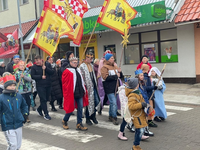 Orszak Trzech Króli 2023 w Świebodzicach. Razem do Betlejem