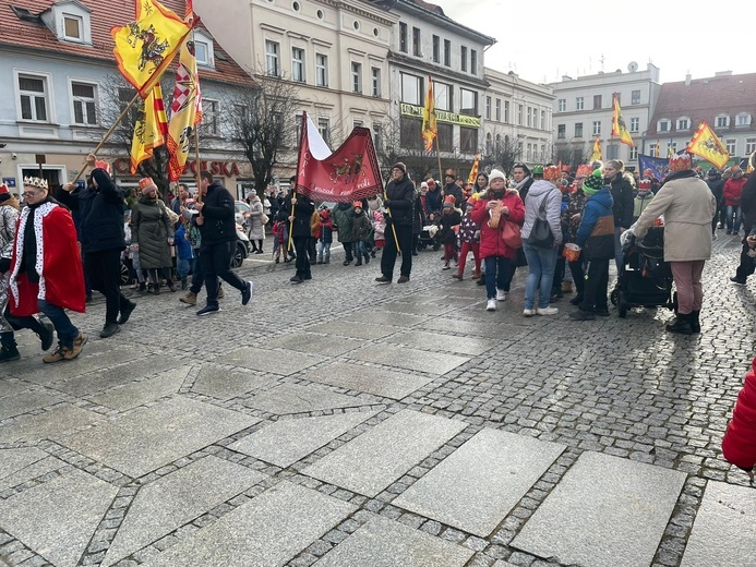 Orszak Trzech Króli 2023 w Świebodzicach. Razem do Betlejem