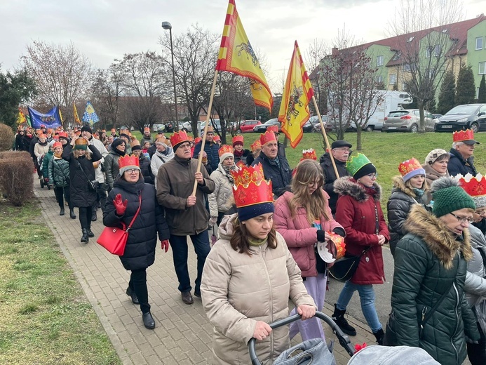 Orszak Trzech Króli 2023 w Świebodzicach. Razem do Betlejem