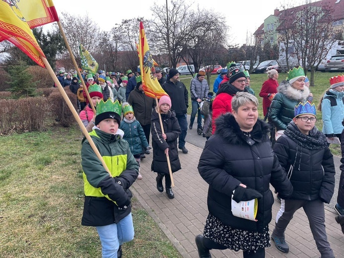 Orszak Trzech Króli 2023 w Świebodzicach. Razem do Betlejem