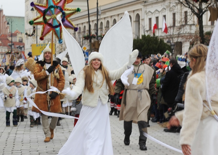 Barwny orszak przeszedł ulicami stolicy