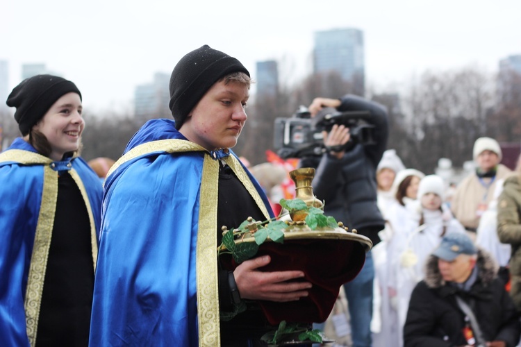 Barwny orszak przeszedł ulicami stolicy