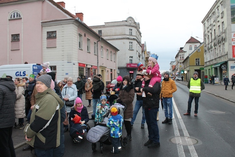 Orszak Trzech Króli we Wrocławiu-Leśnicy 2023