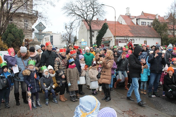 Orszak Trzech Króli we Wrocławiu-Leśnicy 2023