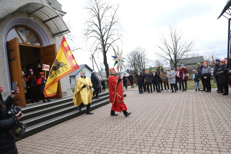 Borowa k. Dębicy. Orszak Trzech Króli