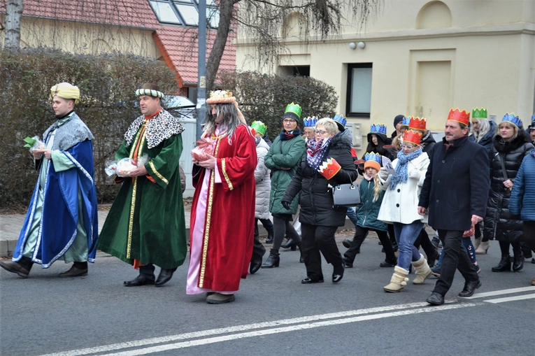 Orszak Trzech Króli 2023 w Jelczu-Laskowicach
