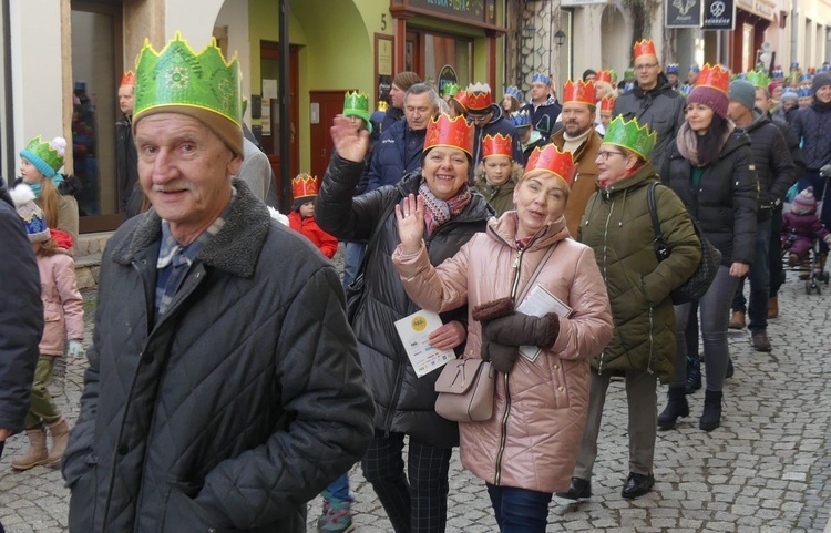 Orszak Trzech Króli w Bielsku-Białej 2023 - na trasie z Aleksandrowic