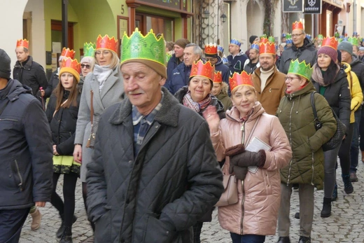 Orszak Trzech Króli w Bielsku-Białej 2023 - na trasie z Aleksandrowic
