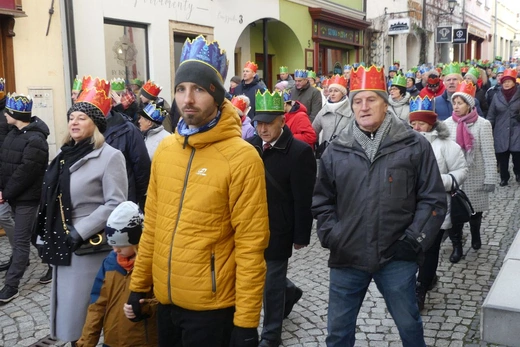 Orszak Trzech Króli w Bielsku-Białej 2023 - na trasie z Aleksandrowic