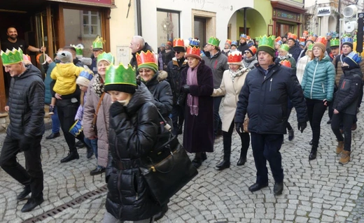 Orszak Trzech Króli w Bielsku-Białej 2023 - na trasie z Aleksandrowic