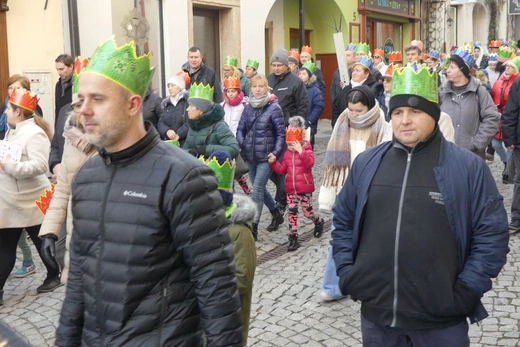Orszak Trzech Króli w Bielsku-Białej 2023 - na trasie z Aleksandrowic