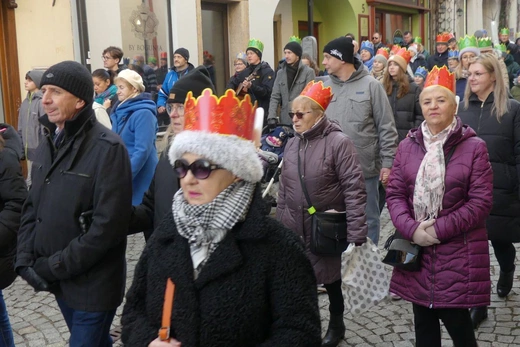 Orszak Trzech Króli w Bielsku-Białej 2023 - na trasie z Aleksandrowic
