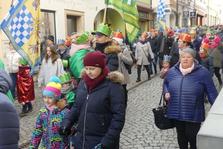 Orszak Trzech Króli w Bielsku-Białej 2023 - na trasie z Aleksandrowic