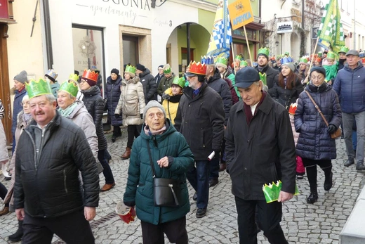 Orszak Trzech Króli w Bielsku-Białej 2023 - na trasie z Aleksandrowic