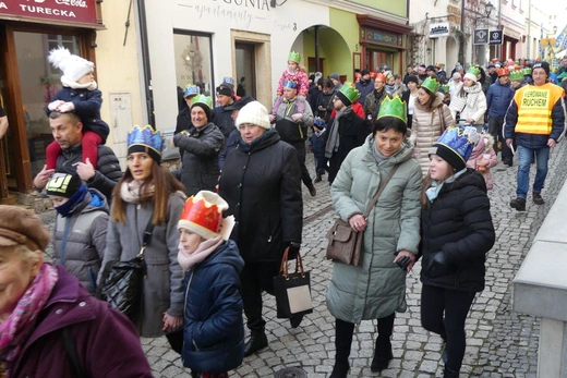 Orszak Trzech Króli w Bielsku-Białej 2023 - na trasie z Aleksandrowic