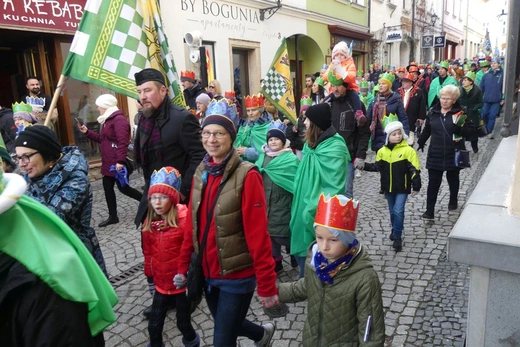 Orszak Trzech Króli w Bielsku-Białej 2023 - na trasie z Aleksandrowic