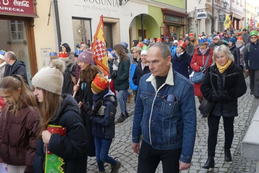 Orszak Trzech Króli w Bielsku-Białej 2023 - na trasie z Aleksandrowic