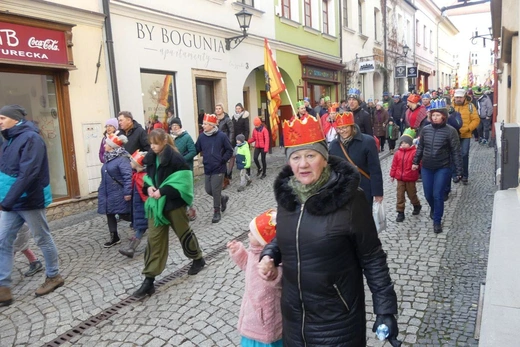 Orszak Trzech Króli w Bielsku-Białej 2023 - na trasie z Aleksandrowic