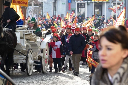 Orszak Trzech Króli w Bielsku-Białej 2023 - na trasie z Aleksandrowic