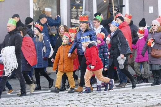 Orszak Trzech Króli w Bielsku-Białej 2023 - na trasie z Aleksandrowic