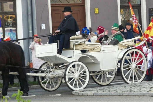 Orszak Trzech Króli w Bielsku-Białej 2023 - na trasie z Aleksandrowic