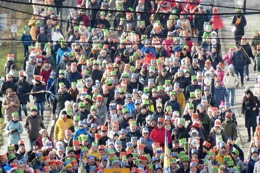 Orszak Trzech Króli w Bielsku-Białej 2023 - na trasie z Aleksandrowic
