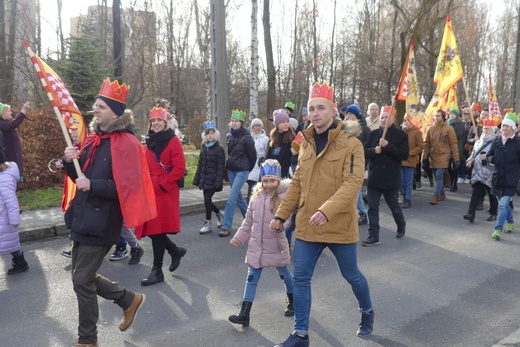 Orszak Trzech Króli w Bielsku-Białej 2023 - na trasie z Aleksandrowic