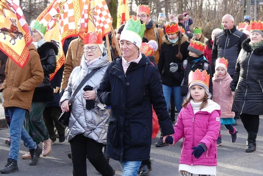 Orszak Trzech Króli w Bielsku-Białej 2023 - na trasie z Aleksandrowic
