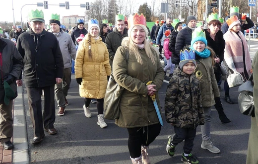 Orszak Trzech Króli w Bielsku-Białej 2023 - na trasie z Aleksandrowic