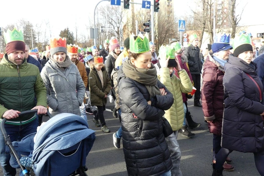 Orszak Trzech Króli w Bielsku-Białej 2023 - na trasie z Aleksandrowic