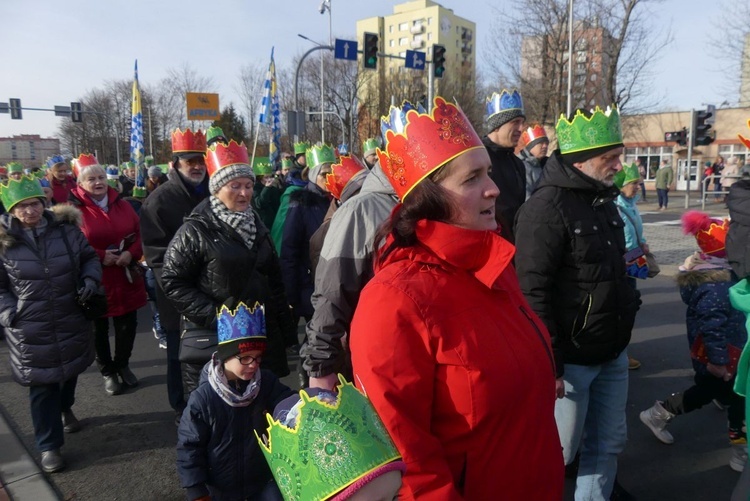 Orszak Trzech Króli w Bielsku-Białej 2023 - na trasie z Aleksandrowic