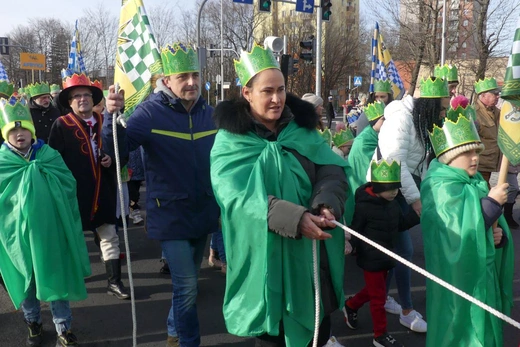 Orszak Trzech Króli w Bielsku-Białej 2023 - na trasie z Aleksandrowic