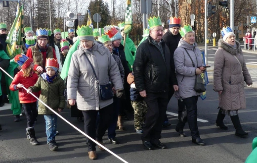 Orszak Trzech Króli w Bielsku-Białej 2023 - na trasie z Aleksandrowic