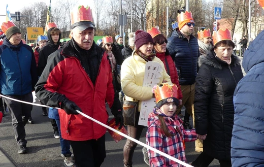 Orszak Trzech Króli w Bielsku-Białej 2023 - na trasie z Aleksandrowic