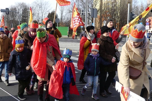 Orszak Trzech Króli w Bielsku-Białej 2023 - na trasie z Aleksandrowic