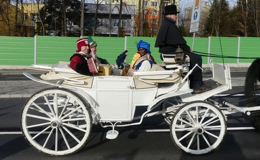 Orszak Trzech Króli w Bielsku-Białej 2023 - na trasie z Aleksandrowic