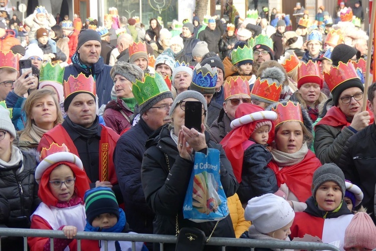 Orszak Trzech Króli w Bielsku-Białej 2023 - na Rynku