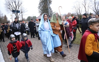 Czarna Tarnowska. Orszak Trzech Króli