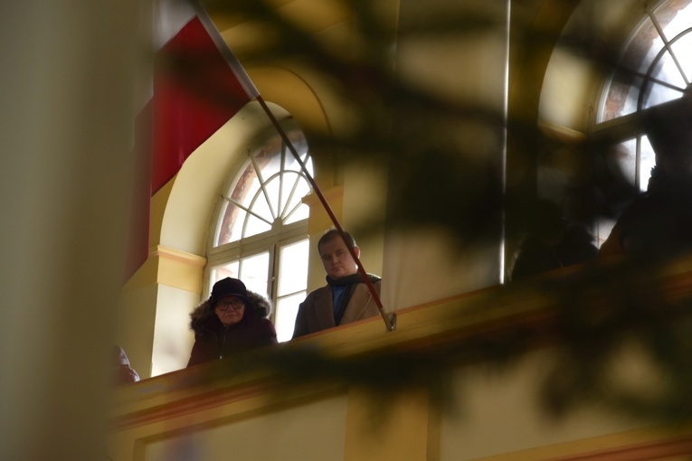 Orszak Trzech Króli 2023 w Dobromierzu. Strażacy zrobili zadymę