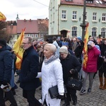 Orszak Trzech Króli 2023 w Dobromierzu. Strażacy zrobili zadymę