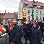 Orszak Trzech Króli 2023 w Dobromierzu. Strażacy zrobili zadymę