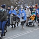 Orszak Trzech Króli 2023 w Głuszycy. W korowodzie poszli nawet rycerze