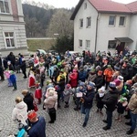 Orszak Trzech Króli 2023 w Bardzie. Nie dali się diabelskim figlom