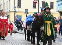 Królowie z Orszaku Trzech Króli w Świdnicy.