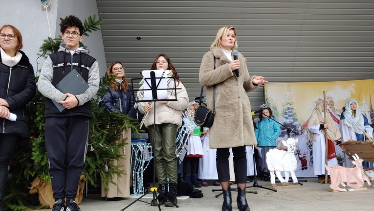 Orszak Trzech Króli 2023 w Łagiewnikach. Z radosnym śpiewem