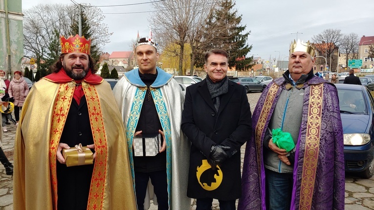 Orszak Trzech Króli 2023 w Łagiewnikach. Z radosnym śpiewem